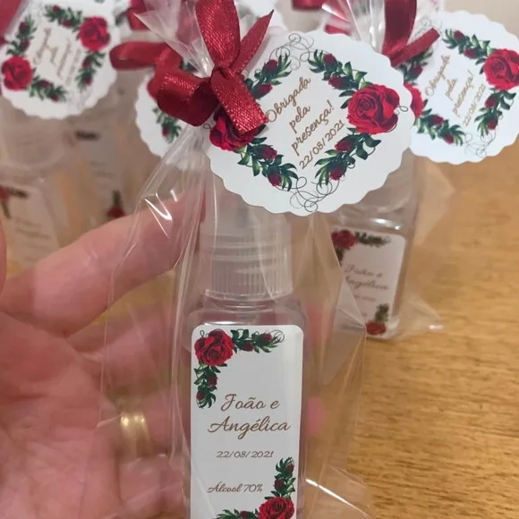 Álcool 70% Spray Lembrancinha casamento rosas vermelhas