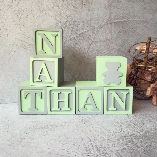 Cubos Personalizados em MDF com Nome e Urso para Quarto de Bebê