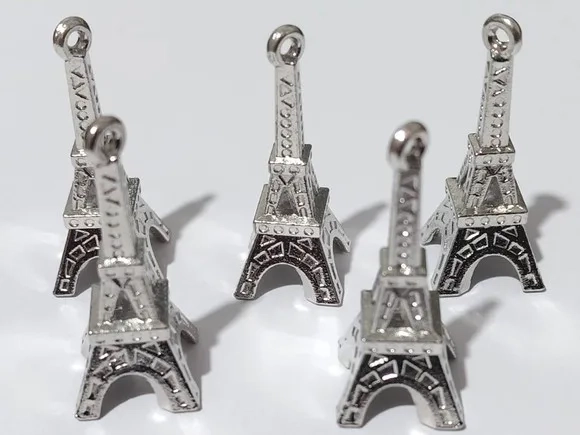 Pingente Torre Eiffel Prata Metal Pacote com 10 Unidades