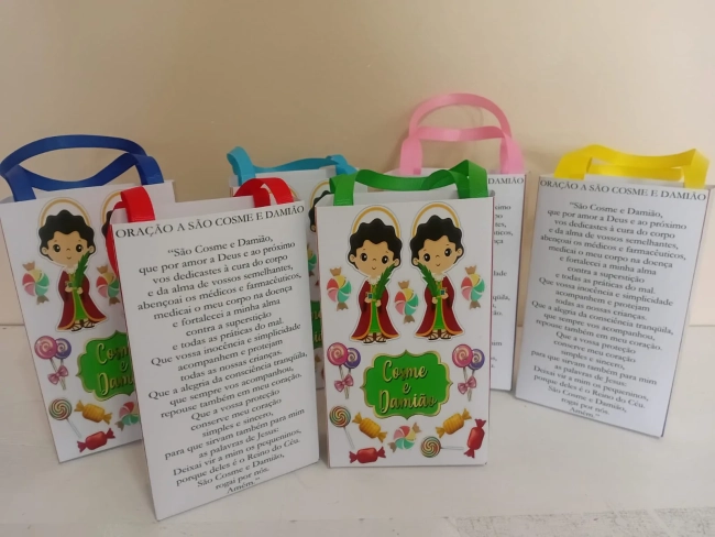 Sacolinhas Personalizadas Cosme e Damião para Lembrancinhas