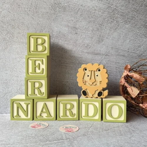 Kit Safari Cubos Personalizados 6x6cm + Leão Decoração Bebê