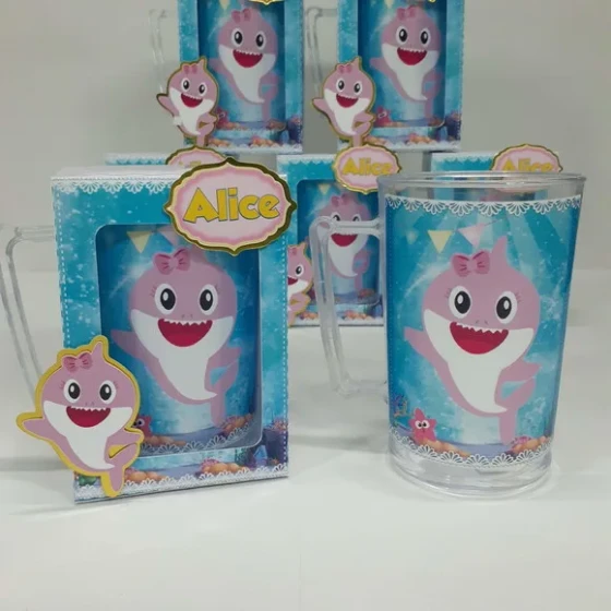 Caneca Acrílica na Caixa Baby Shark