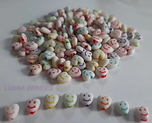 Miçanga Coração Sorridente de acrílico -7mm- pct c/100 unid