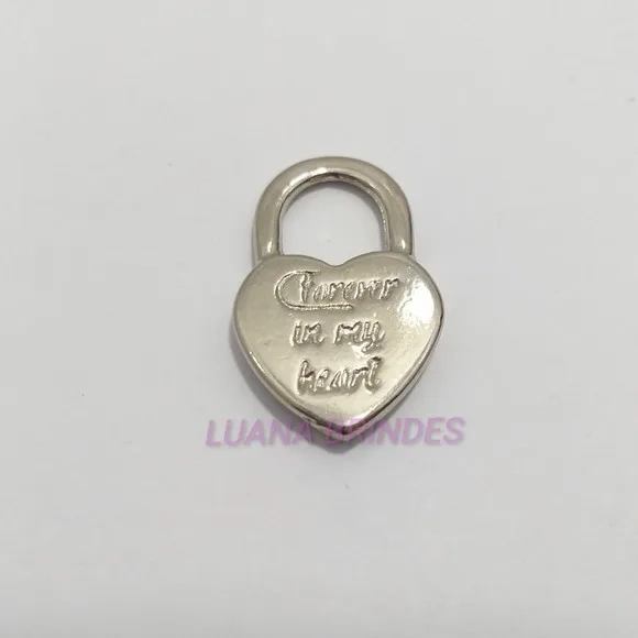 Pingente Cadeado de coração em Metal Prateado -pct c/10 unid