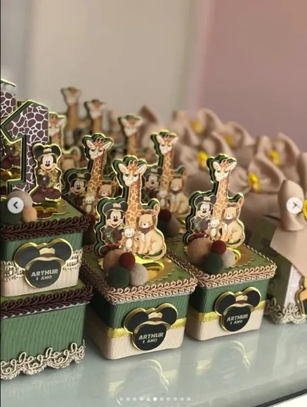 Lembrancinha Safari Luxo Personalizada Mickey- 30 Peças