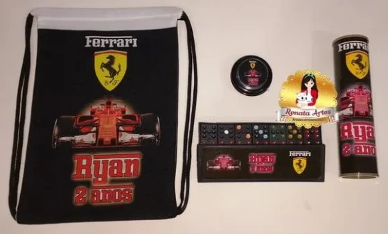 Kit Jogos na Mochila Ferrari