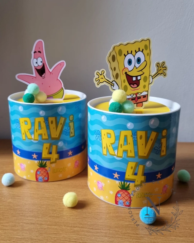Centro de mesa Bob Esponja tubolata 10x10 com aplique 3D