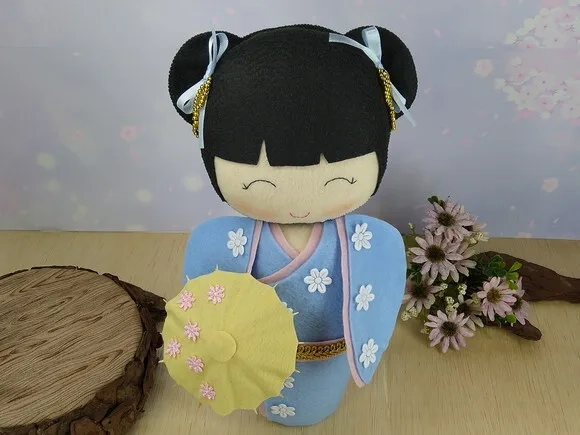 Boneca Kokeshi em Feltro 40 Cm* Chamar Chat