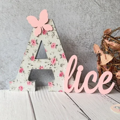 Nome em MDF Personalizado com Tecido para Quarto de Bebê - Letras Decorativas Infantis - Tema Jardim das Borboletas