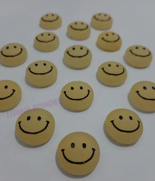 Aplique Carinha Feliz de resina - pct c/ 7 unidades