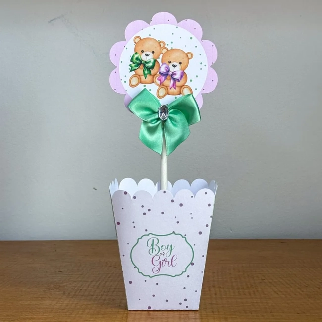 PEGUE E MONTE - Centro de Mesa CHA REVELAÇÃO VERDE E LILAS - Decoração de Festa | Lembrancinhas | Aniversário | Personalizados