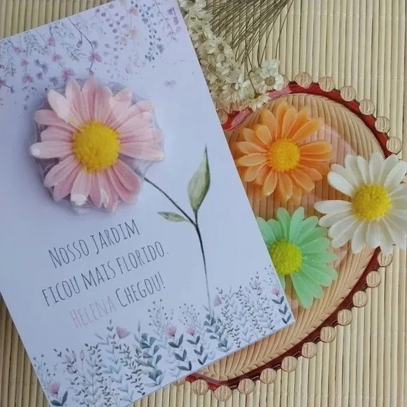 Lembrancinha Maternidade Margarida ou Jasmin no Jardim