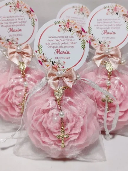 Lembrancinha 80 Anos: Sabonete Flor Peônia com Mini Terço