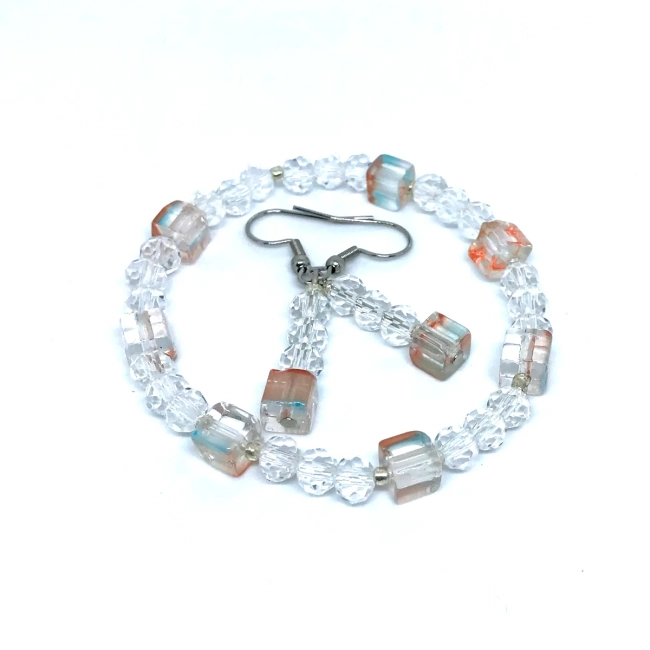 Conjunto Exclusivo de Pulseira e Brincos com Cristais Dadinho e Facetado