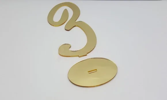 Topo de Bolo de Números em Acrílico Espelhado Dourado