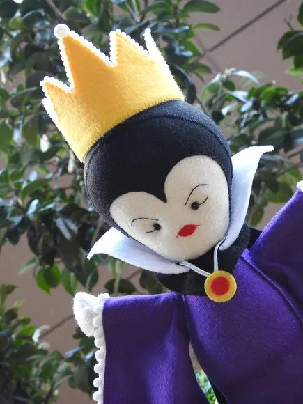 Rainha Má 3d em Feltro - Chamar Chat