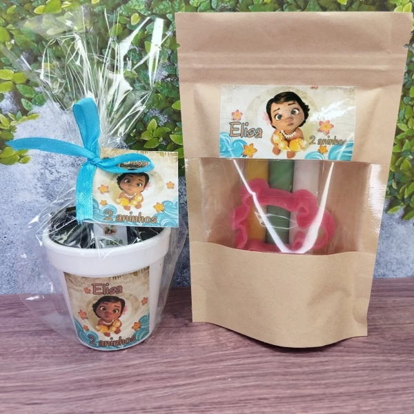 30 Uni. Kit Jardinagem + 30 Uni. Kit Massinha Zip Lock - Moana - Informar o tema no chat da compra.