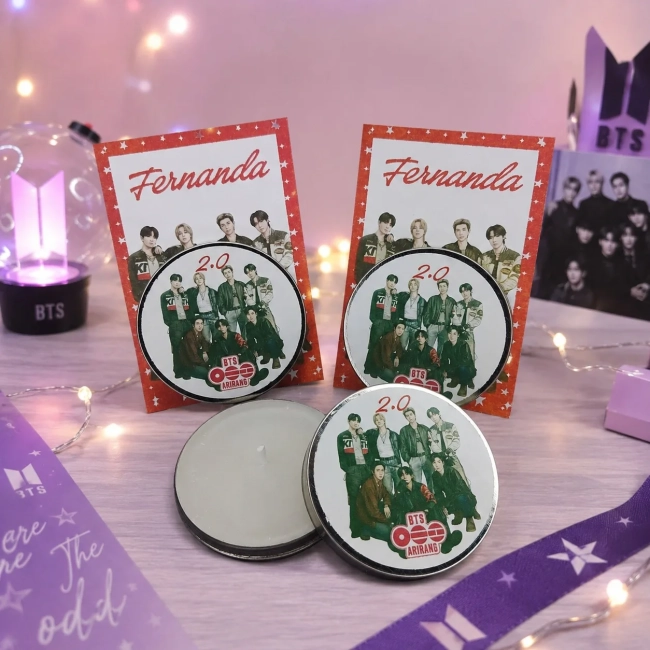 21 unidades de Vela Aromática na latinha Personalizada, BTS - ARMY, Aniversários, Festas, Brindes, fazemos qualquer tema.