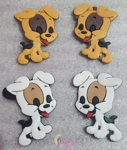 Aplique Cachorro Branco e Caramelo de borracha - pct c/8 uni
