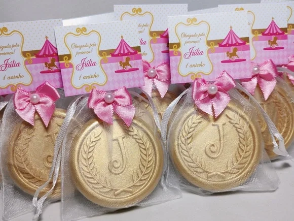 Lembrancinha Personalizada 1 Ano: Sabonete Letra Inicial