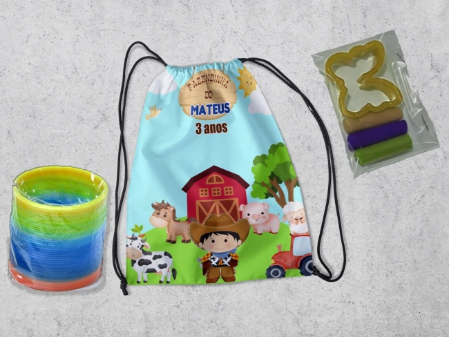 Kit Mochilinha + Mini Massinha de modelar e mola Maluca Fazendinha