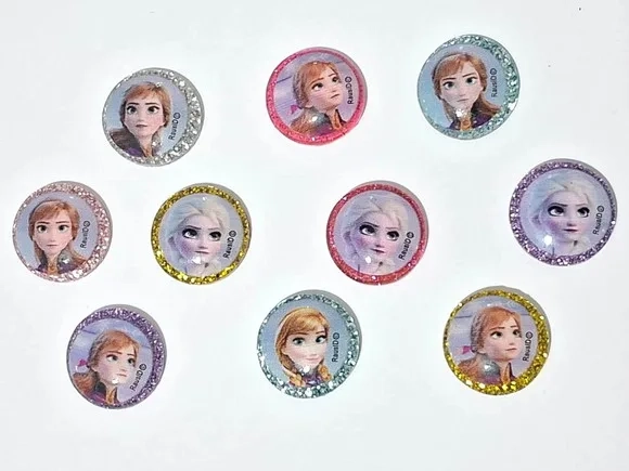 Aplique Frozen Redondo 2cm de Resina Pacote com 10 Unidades