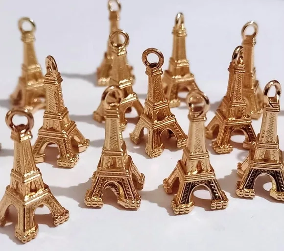 Pingente da Torre Eiffel Dourada - 15 Unidades