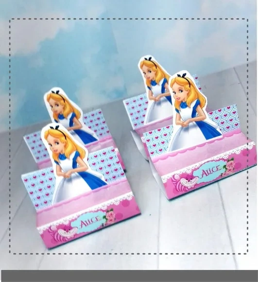 Kit 60 Lembrancinhas Alice no País das Maravilhas