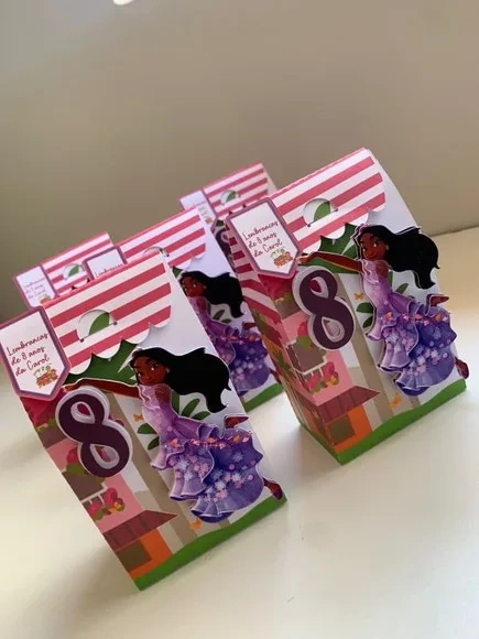 Kit 60 Lembrancinhas Encanto