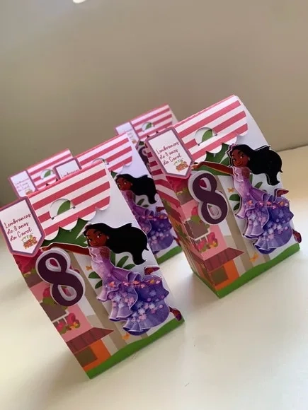 Kit 60 Lembrancinhas Encanto