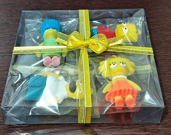 Chaveiro Familia Simpsons 6,5cm - 4 Peças