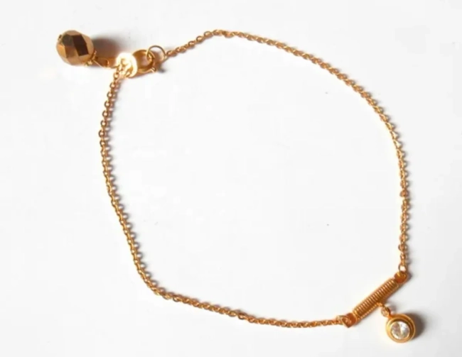 Tornozeleira Folheada a Ouro com Cristal Theco 8mm e Strass