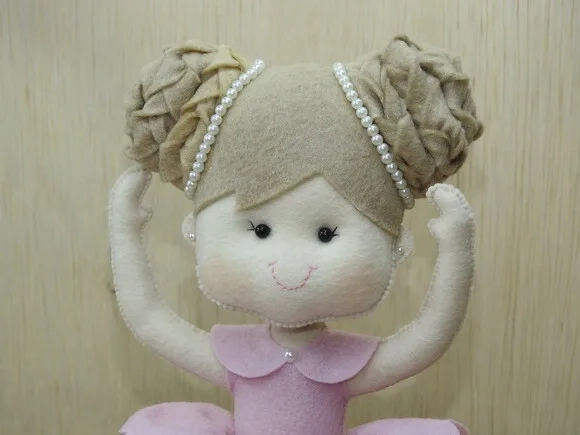 Bailarina em feltro Coque