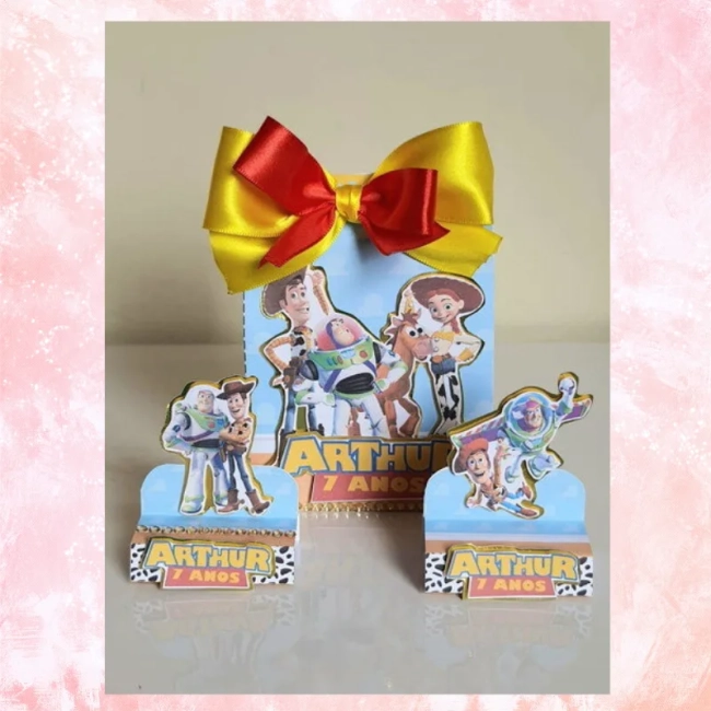 Kit 50 lembrancinhas personalizadas de festa Toy Story
