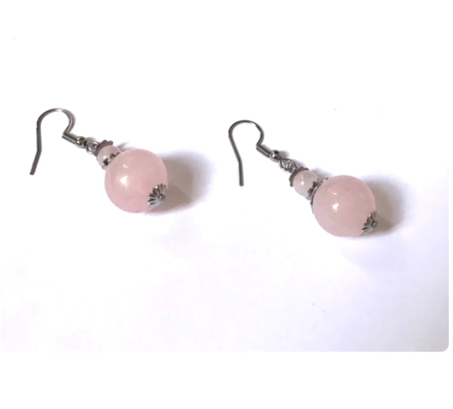 Brinco Pedra Quartzo Rosa Duas Esferas e Aço Inox