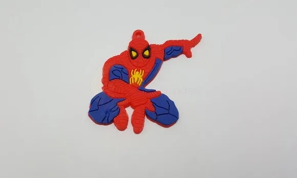 Pingente Herói Aranha Emborrachado de 6,1cm