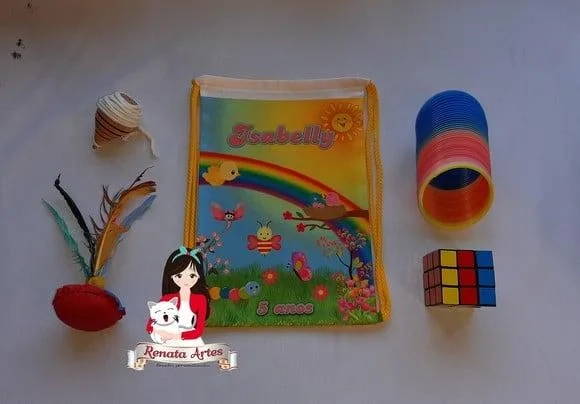 Mochila Brinquedos Retrô Tema Jardim Encantado