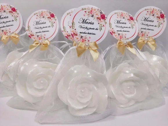 Lembrancinha de Aniversário 70 Anos: Sabonete Rosa Luxo