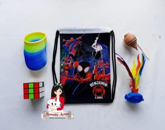 Mochila Brinquedos Retrô Tema Homem Aranha no Aranhaverso