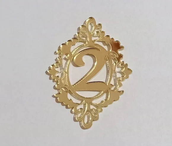 Aplique Moldura 2 Ano de Acrílico Espelhado Dourado - 5 Peça