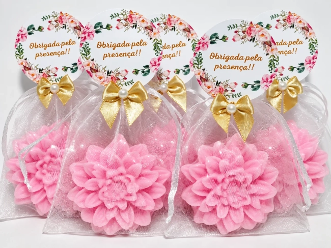 Lembrancinha de Aniversário 70 Anos: Sabonete Flor Dália