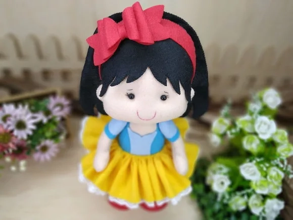 Branca de neve em feltro