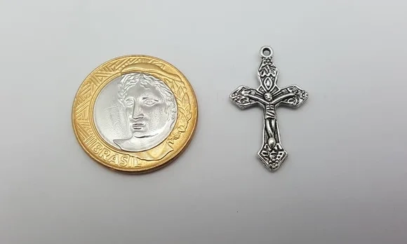 Pingente de Crucifixo Níquel com 2,5cm - 12 Unidades