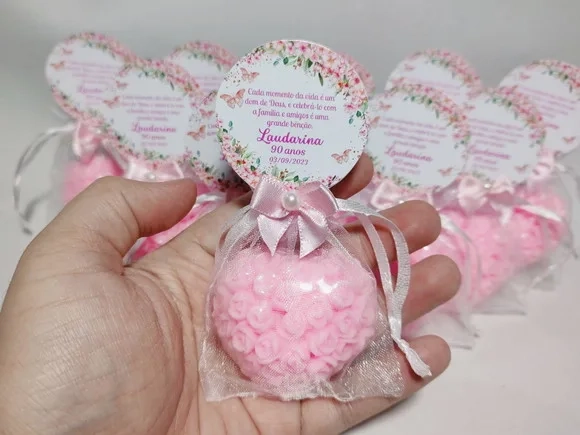 Lembrancinha de Aniversário 90 Anos: Sabonete Coração Floral