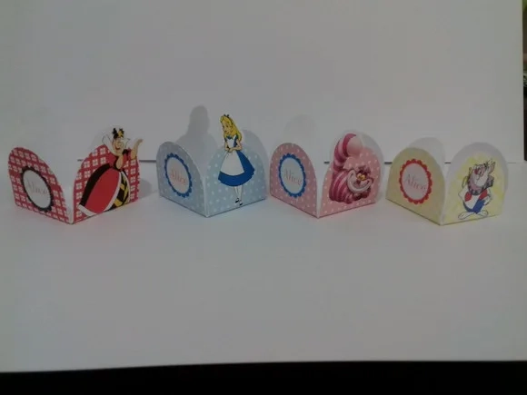 Forminha Alice no País das Maravilhas