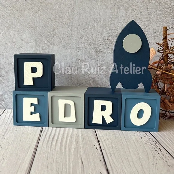 Astronauta- Cubos 6x6cm + Foguete Decoração Bebê