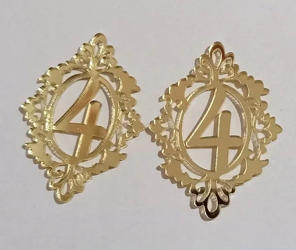 Aplique Moldura 4 Ano de Acrílico Espelhado Dourado - 5 Peça
