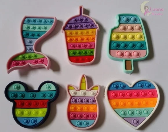 Apliques Pop It Fidget Variados de borracha - pct c/6 uni