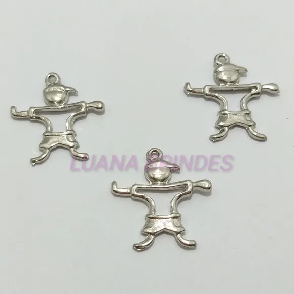 Pingente Menino de Metal Cor Prata -pct c/8 unid