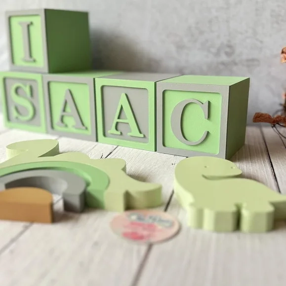 Dinossauro -arco Iris e Cubos 8x8cm - Decoração Bebê
